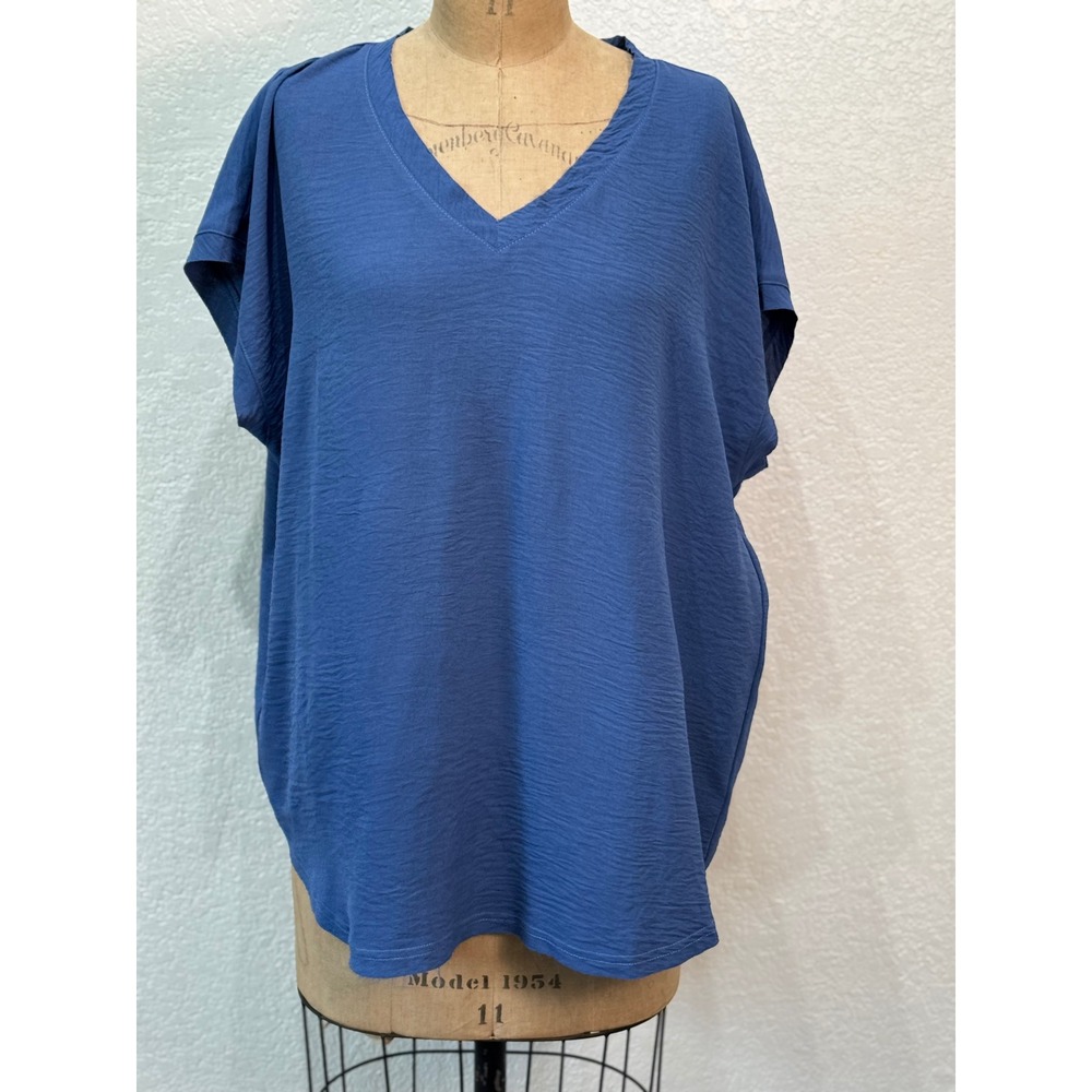 Jodifl Womens Blue V-Neck Short Sleeve Textured Flowy Blouse Top Large NWT